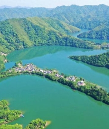 被誉为安徽版马尔代夫，至今不通公路进出只能靠船，堪称世外桃源