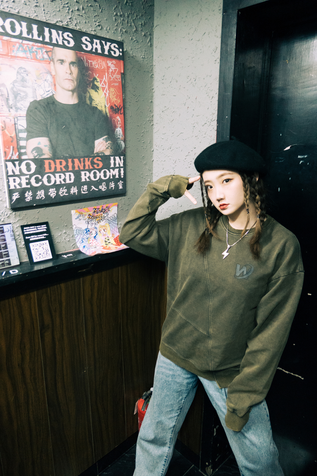 085949pxhyiv1usxrx113c.jpg