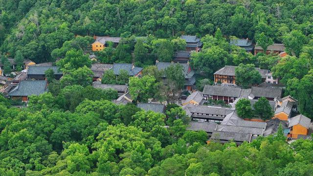 中国近乎零差评的5个景区，风光绝美，此生一定要去看一下！-3.jpg